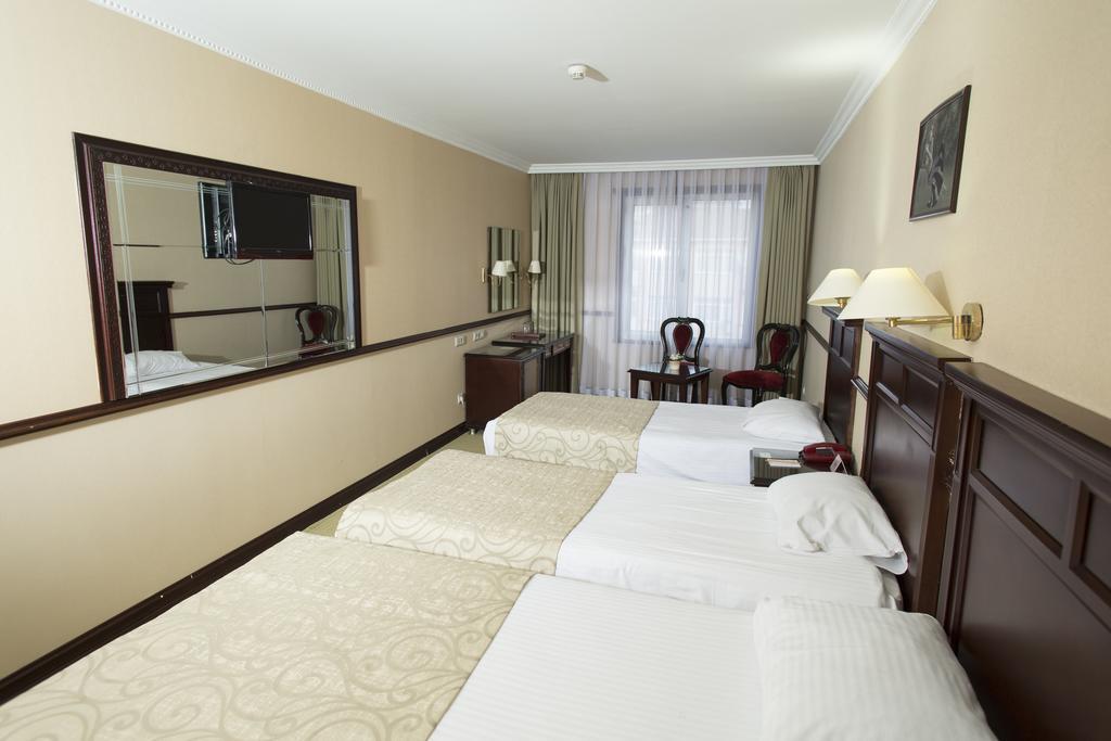 Topkapi Inter Istanbul Hotel Exterior photo