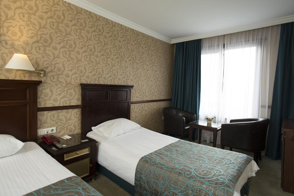 Topkapi Inter Istanbul Hotel Exterior photo